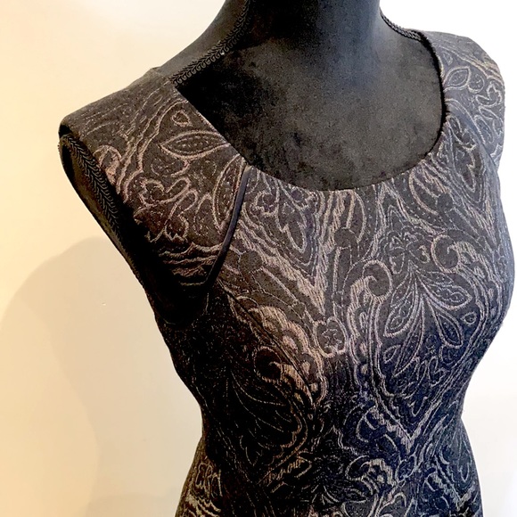 Forever New Black Fit & Flare Dress Damask detail - Picture 4 of 6